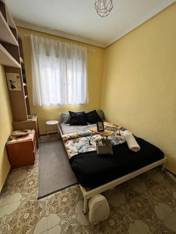 Gemuetliches Zimmer "Gold" Fuer 2 Personen Und Katzenliebhaber Валенсия Экстерьер фото